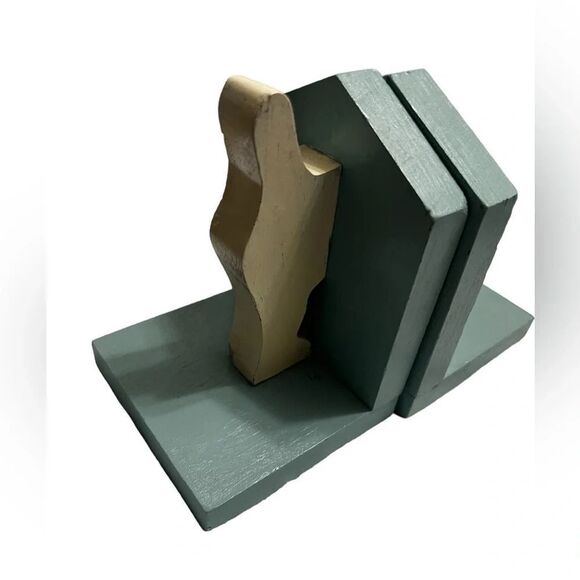 Vintage Wood
Scottie schnauzer blue and white hand painted book ends - Picture 5 of 10